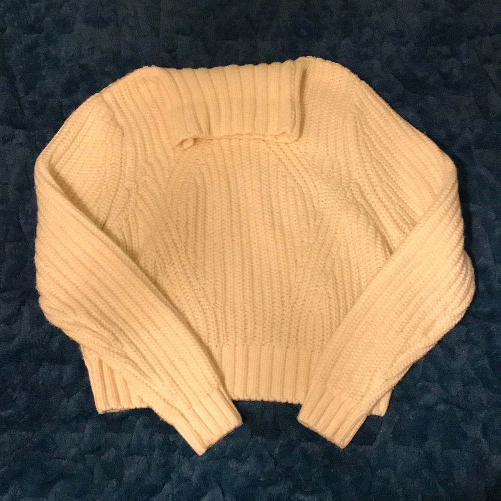 H&M Off White sweater Size S Turtleneck